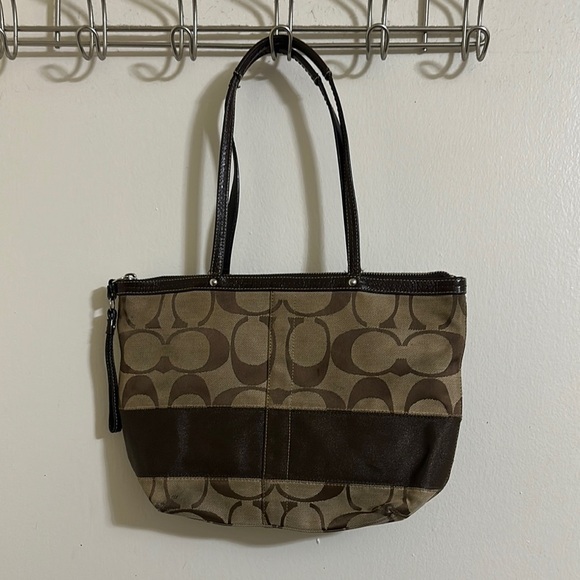 Y2K Coach Tan and Brown Logo Shoulder Bag A0960-F13548 - Picture 1 of 8